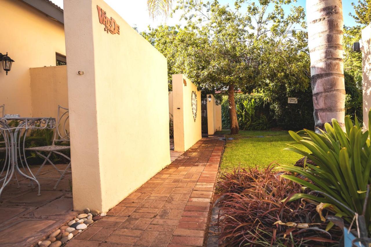 Bed and Breakfast Be My Guest Upington Exterior foto