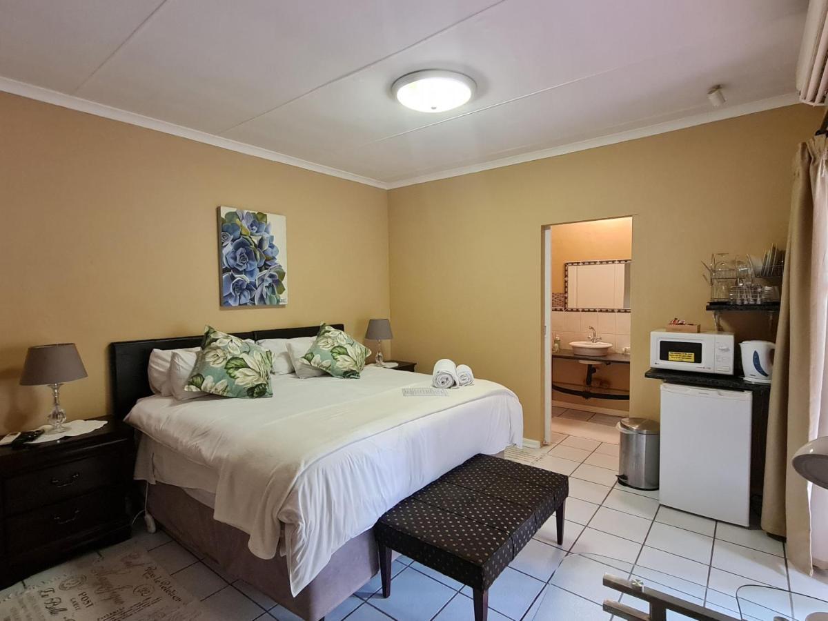 Bed and Breakfast Be My Guest Upington Exterior foto